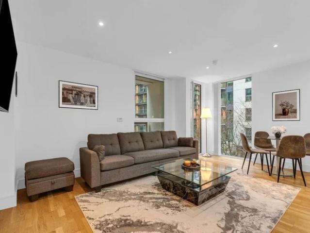 Apartment at Millharbour, Greater London