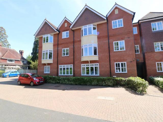 Apartment at Mulberry Court, Kenilworth