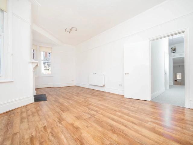 Apartment at Muswell Hill Broadway, Greater London