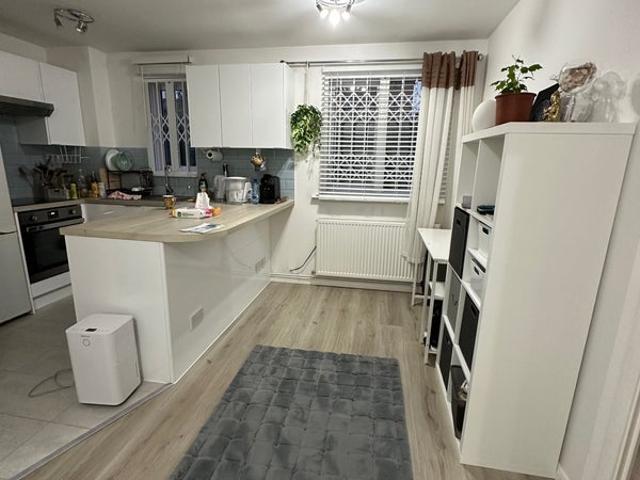 Apartment at Myers Lane, Greater London