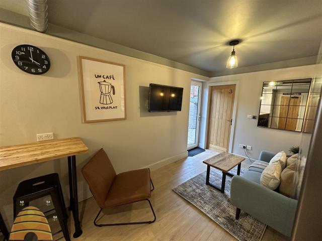 Apartment at Norwood Road, Hazel Grove