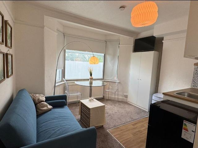 Apartment at North Circular Road, Greater London