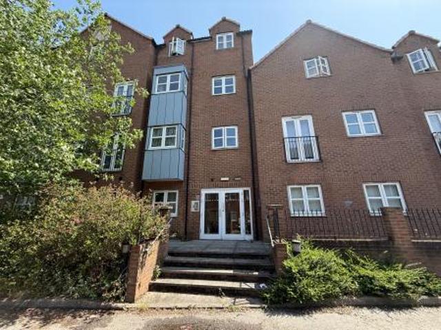 Apartment at North Street, West Lindsey