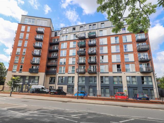 Apartment at Northolt Road, Greater London