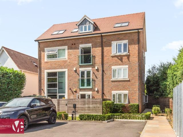 Apartment at Nazeing New Road, Epping Forest