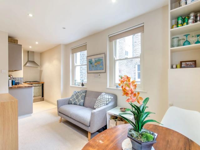 Apartment at Nevern Square, Greater London