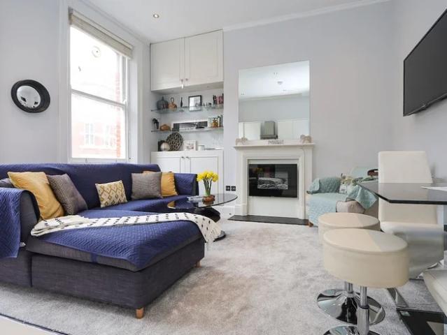 Apartment at Nevern Square, Greater London