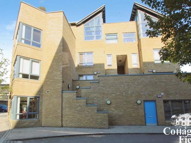 Apartment at New Pond Street, Harlow