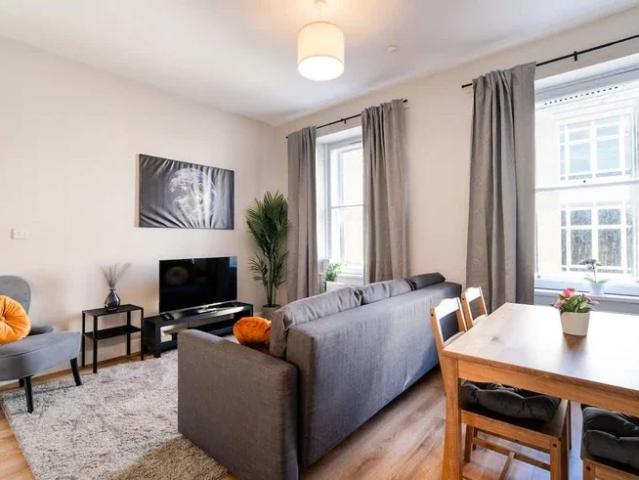 Apartment at Shuttle Street, Paisley
