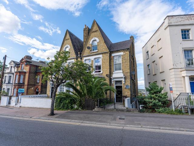 Apartment at New Walls, Bristol