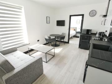 Apartment at Newark Road, Lincoln