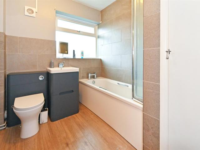 Apartment at Newbarn Lane, Arun