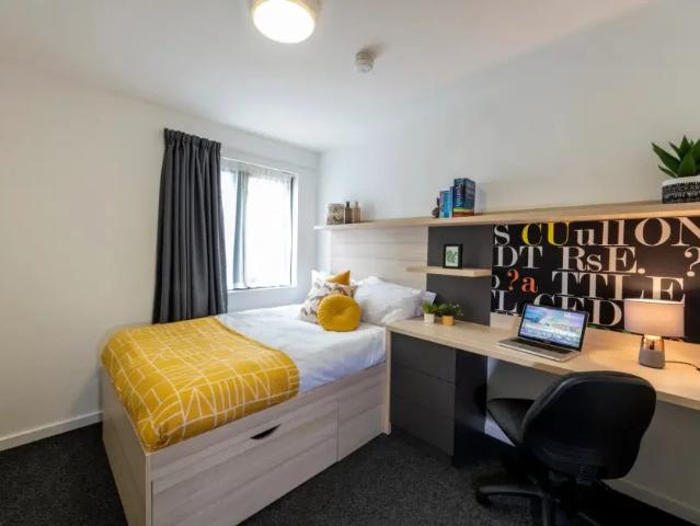 Apartment at Nelson Street, Liverpool