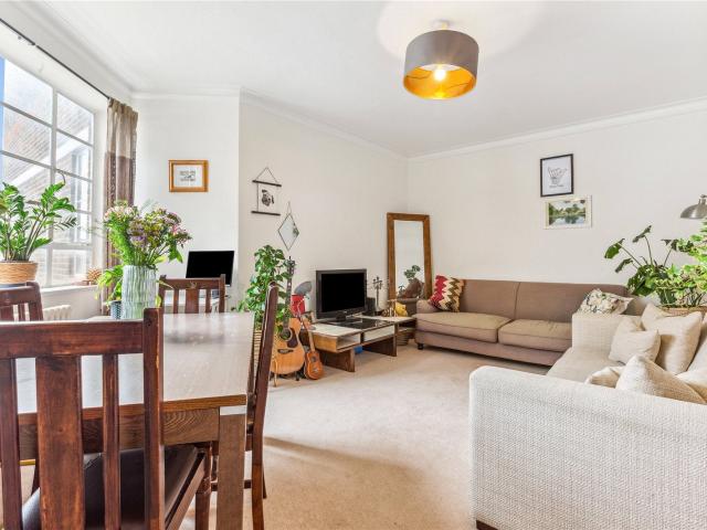 Apartment at Nightingale Lane, Greater London