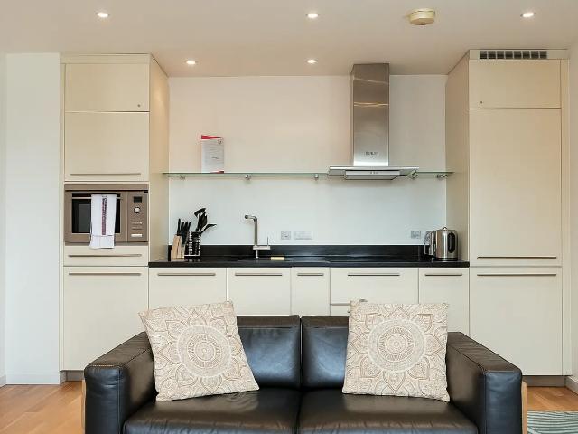 Apartment at America Square, City of London