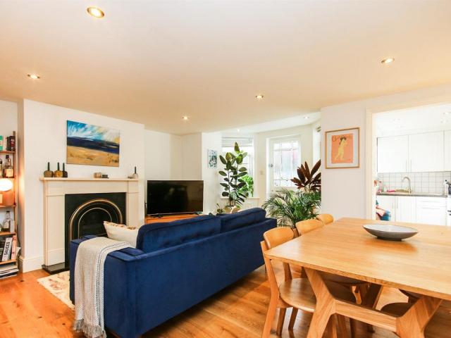 Apartment at Sotheby Road, Greater London