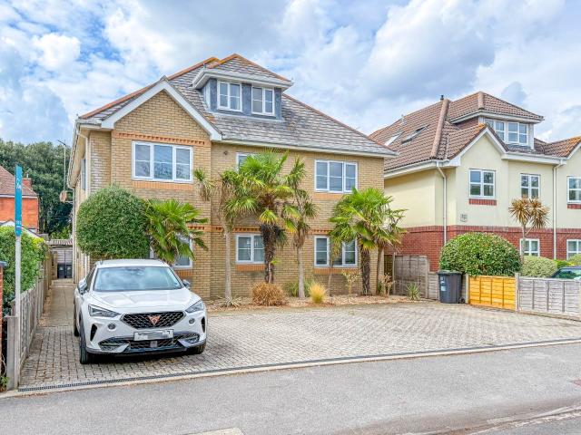 Apartment at Southwood Avenue, Bournemouth