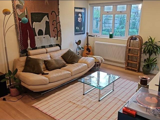 Apartment at South Close, Greater London