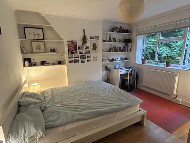 Apartment at South Close, Greater London