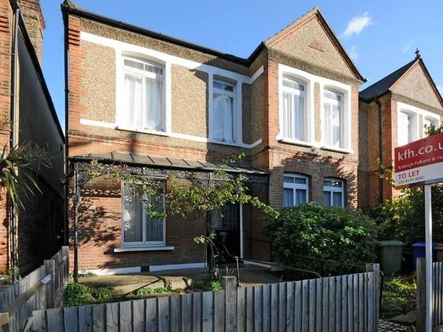 Apartment at South Croxted Road, Greater London