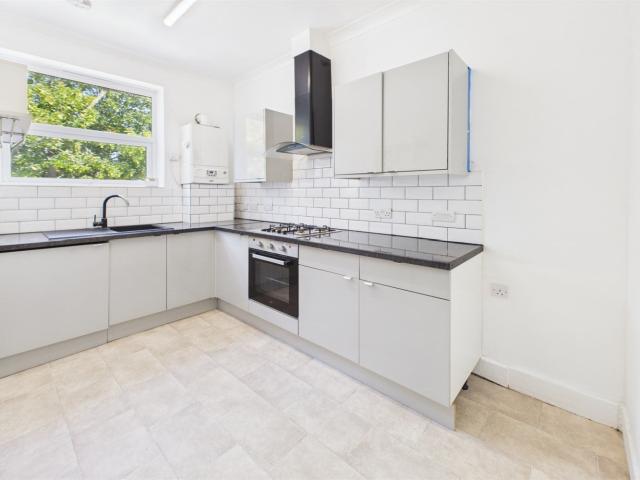 Apartment at South Avenue, Southend on Sea
