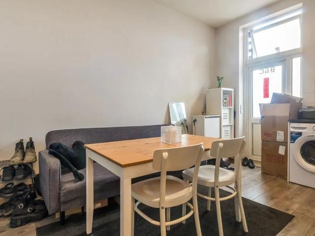 Apartment at South Ealing Road, London, W5 4QB