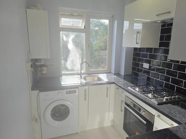 Apartment at South Norwood Hill, Greater London