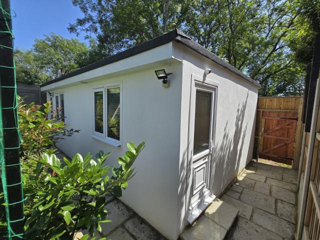 Apartment at Southbourne Crescent, London