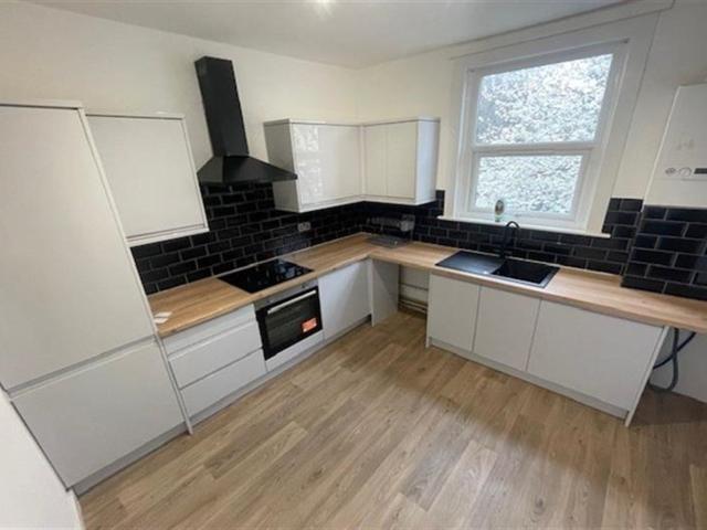 Apartment at Southchurch Road, Southend on Sea
