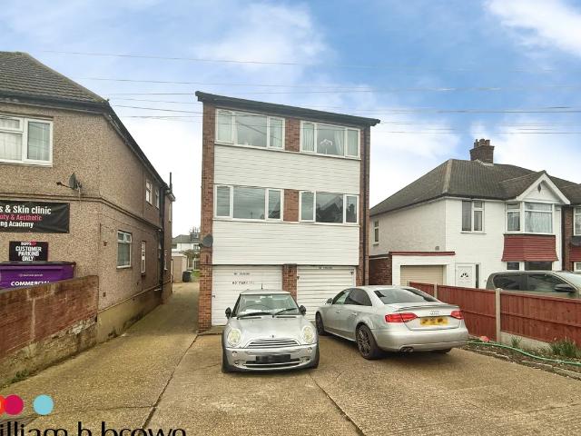 Apartment at Southend Road, Grays