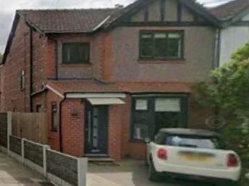 Ashton upon Mersey, M33