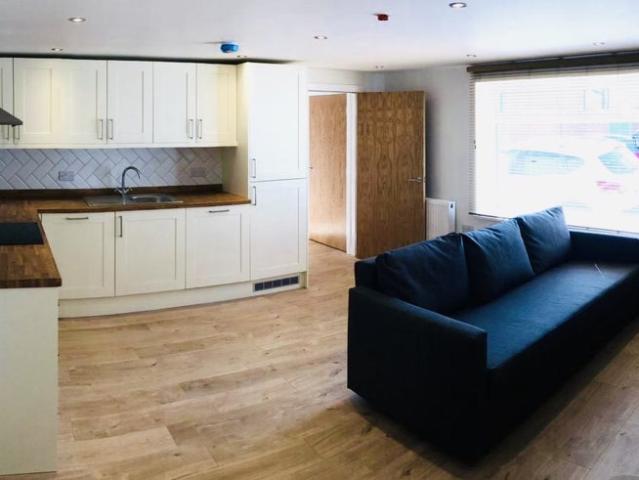 Apartment at Somerset Street, Cardiff