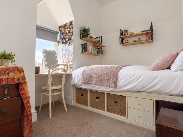 Apartment at Sommerville Road, Bristol