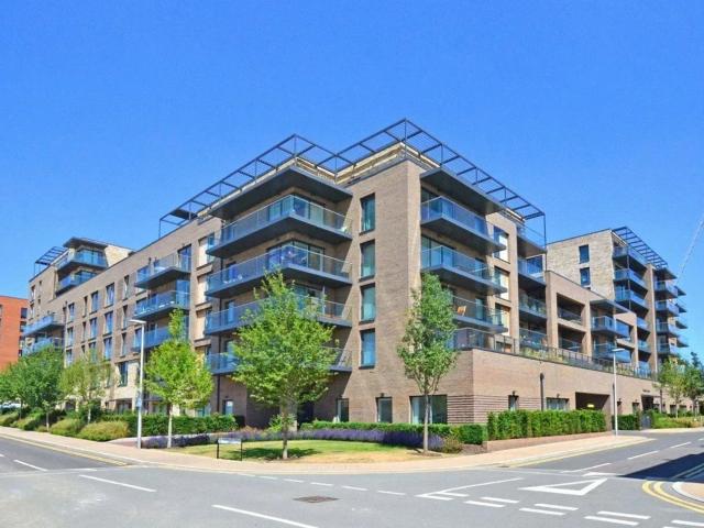 Apartment at Saundby Lane, Greater London