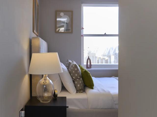 Apartment at Meeting House Lane, Greater London