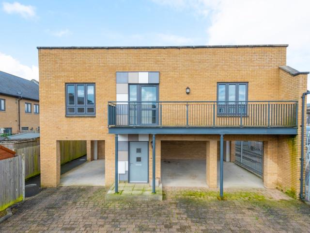 Apartment at Samuel Peto Way, Ashford