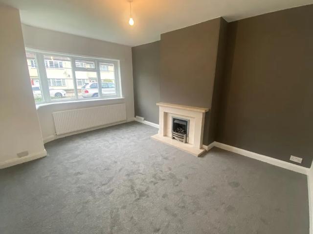Apartment at Sandringham Drive, Leeds