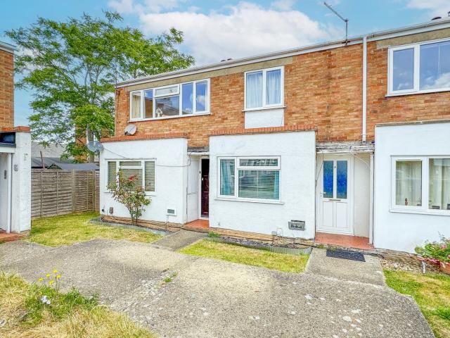 Apartment at Scaltback Close, West Suffolk