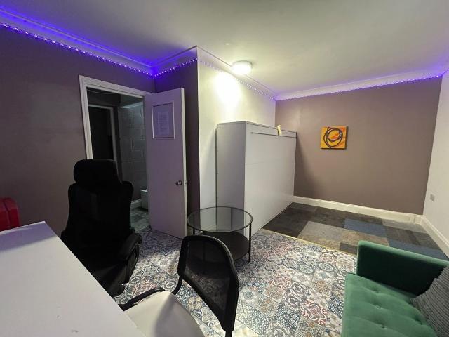 Apartment at School Lane, Greater London