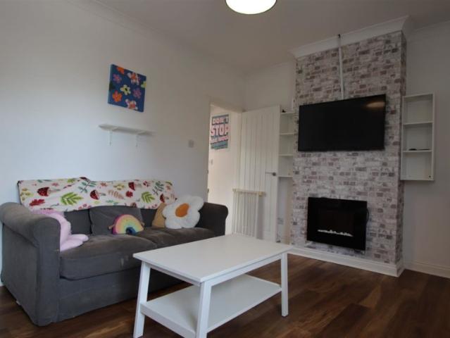 Apartment at School Road, Reading