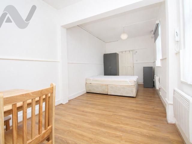 Apartment at Seven Sisters Road, Greater London