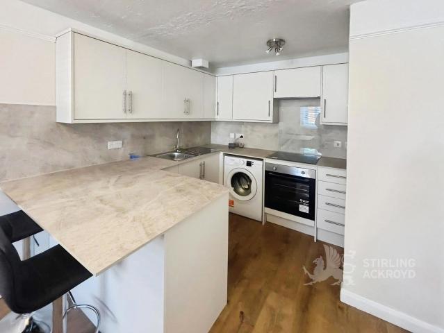 Apartment at Seymour Way, Sunbury on Thames