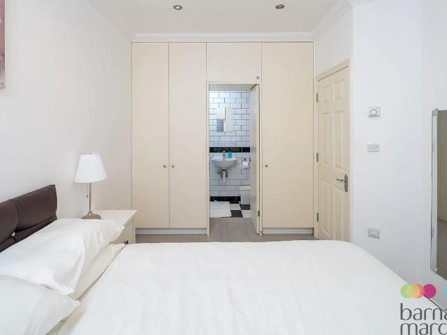 Apartment at Seagrave Road, Greater London