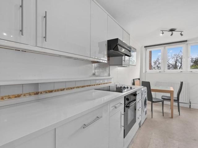 Apartment at Semley Place, City of Westminster