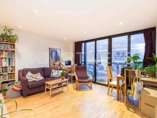 Apartment at Shacklewell Lane, Greater London
