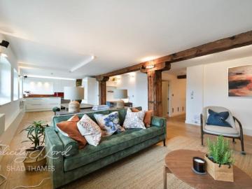 Apartment at Shad Thames, Greater London