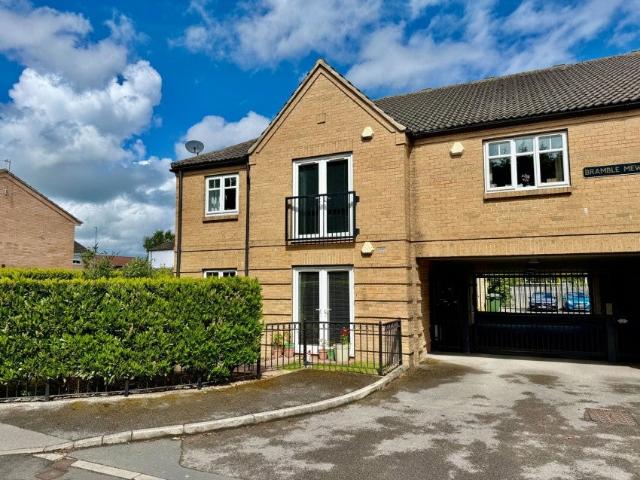 Apartment at Shadwell Lane, Leeds
