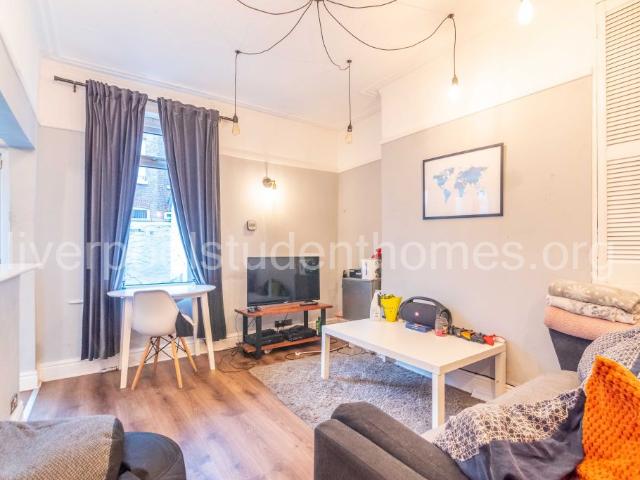 Apartment at Shaw Street, Liverpool