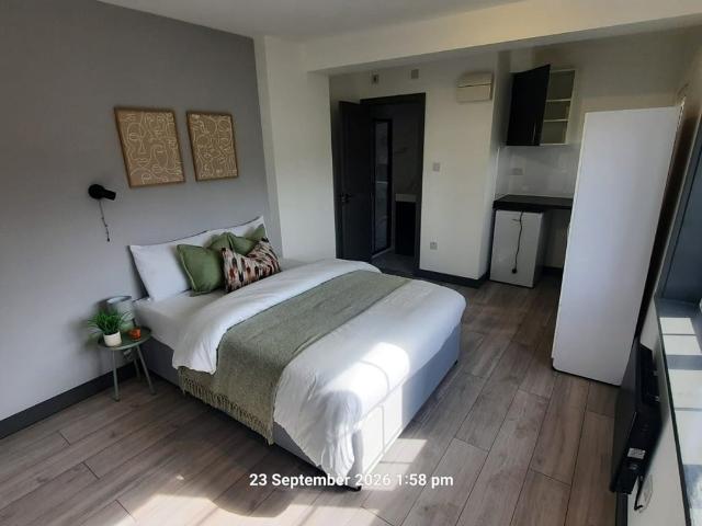 Apartment at Shepperton Road, Borough of Spelthorne
