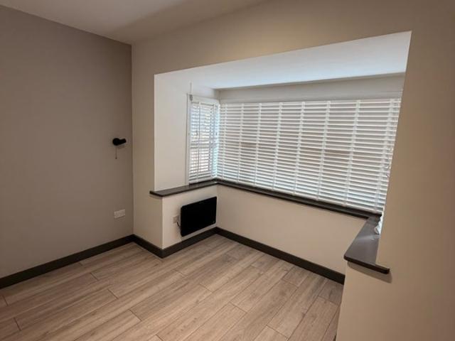 Apartment at Shepperton Road, Borough of Spelthorne